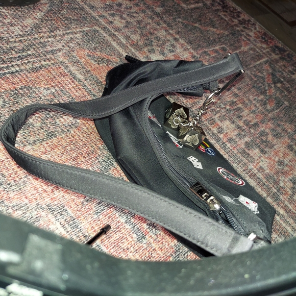 Black Casino-Themed Women's Shoulder Bag - Picture 4 of 16